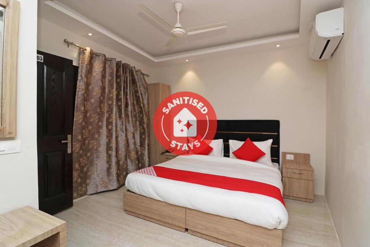 Oyo 72937 Hotel Tyagraj 阿格拉 外观 照片