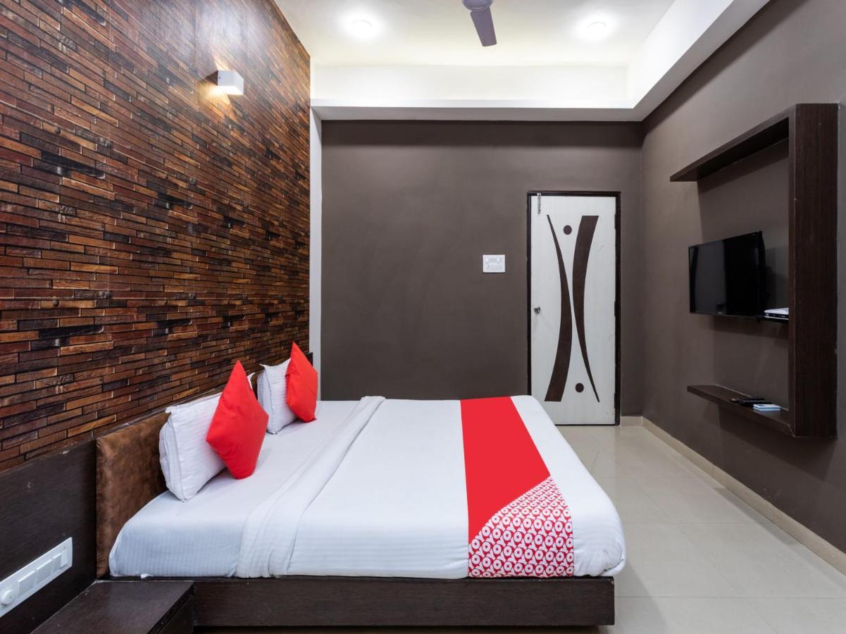 Oyo 72937 Hotel Tyagraj 阿格拉 外观 照片