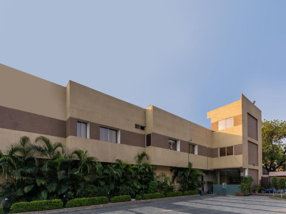 Oyo 72937 Hotel Tyagraj 阿格拉 外观 照片